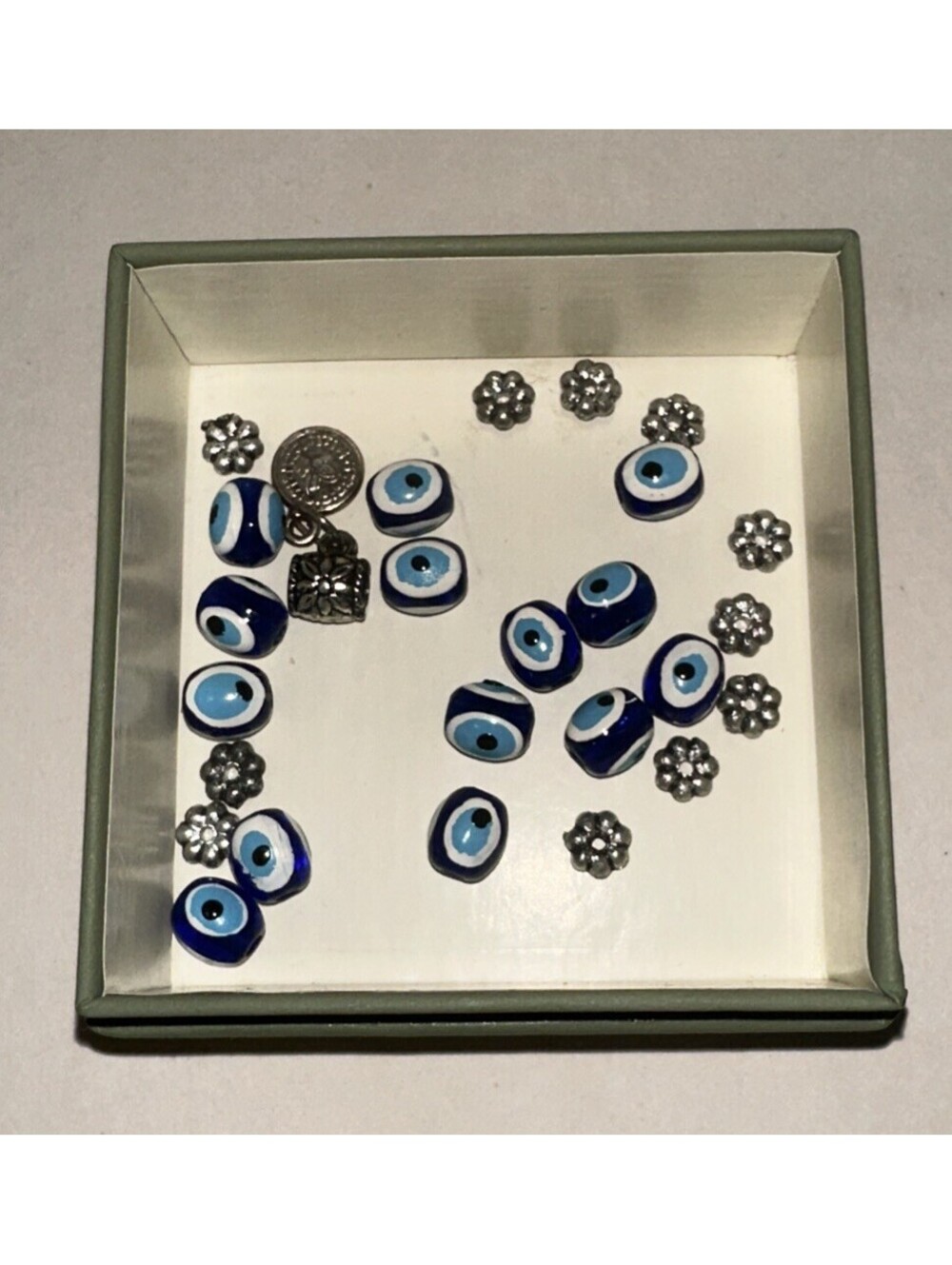 26 Pcs Evil Eye Beads Loose Spacer Beads Blue & White With Silver Flower Spacers